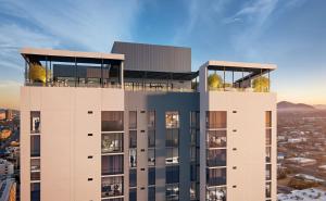 Boulevard Stays Scenic Studio Escape Pool Gym Access & Parking