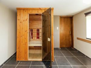 Ouffet Villa with Sauna, Liège