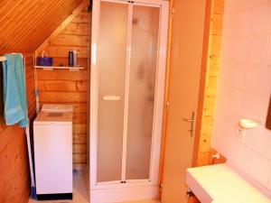 Maisons de vacances Holiday Home in Auvergne near Lake : photos des chambres