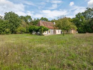 Maisons de vacances Vacation Home in Lacropte near Woods : photos des chambres