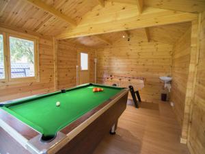 Villas Villa in Ledenon with Private Pool : photos des chambres