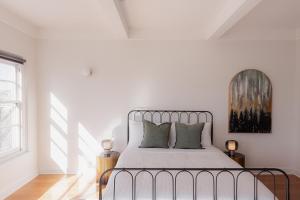 Light and Bright Trevallyn Stay with River Views