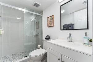 Cozy UF condo off Archer Road - Near Shands & VA !