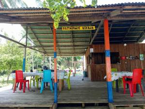 Cabaña y restaurante vikana