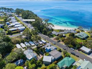 Whalers Retreat - Hyams Beach 3BR cottage