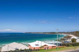 Magnificent Outlook - with ocean views & rumpus room