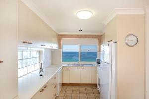 Magnificent Outlook - with ocean views & rumpus room