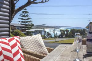 Stunning Views - beach cottage with ocean vistas