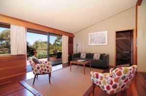 The Hideaway - beach home with large deck