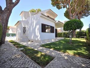 Villa in Vilamoura with Pool near Golf Courses