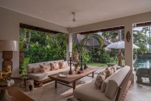 Asmara Cemagi - Luxury Fully Staffed Villa, Sunset & Beach Near Canggu
