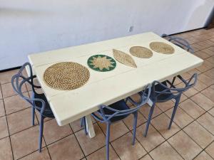 Aquaville térreo 3 suítes com ar condicionado Perto do Beach Park