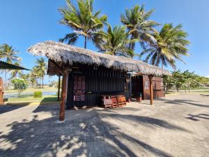 Aquaville térreo 3 suítes com ar condicionado Perto do Beach Park