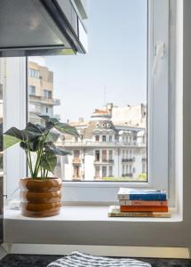 Chic & Central 3BR Retreat in the Historic Center