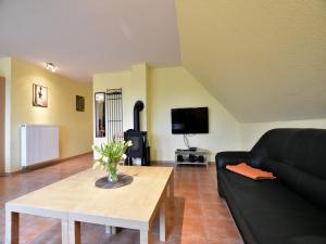 5-Zimmer-Ferienunterkunft in Zierow mit Garten