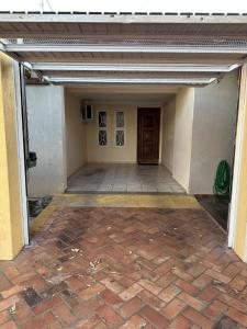 Casa inteira - ótima localização