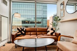 Boulevard Stays Comfortable Downtown Highrise STU Pool Parking & Gym 10a