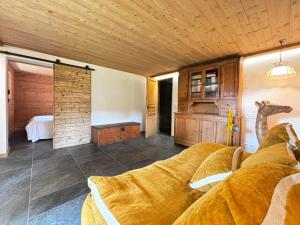 Chalets Chalet confortable au village, 10 pers, vue et wifi - FR-1-505-232 : photos des chambres