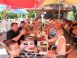 Campings Mobil home pour 6 personnes avec terrasse - API-1-52-475 : photos des chambres