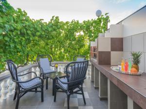 Holiday Home in Vir near Sea Beach