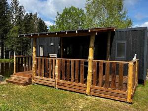 Campings Mobil Home 6 Pers avec Terrasse et Cuisine Equipee - API-1-52-561 : photos des chambres