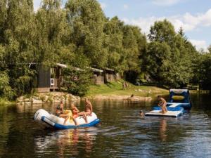 Campings Mobil Home 6 Pers avec Terrasse et Cuisine Equipee - API-1-52-561 : photos des chambres