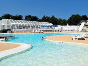 Campings Mobil-home Prestige avec Terrasse, 3 Chambres, 6 Couchages - API-1-52-645 : photos des chambres