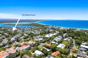 Penthouse Sunsets - Stylish Noosa Heads Escape with Breathtaking Views
