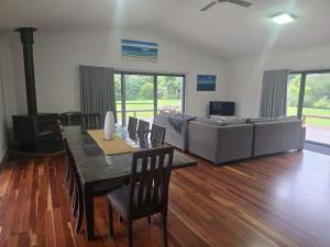 Bawley Backyard Haven - family retreat near beach