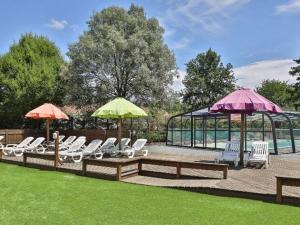 Campings Mobil home - 3 chambres, 6 pers., terrasse - API-1-52-627 : photos des chambres
