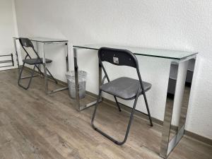 2-3 People in Peaceful Room Kassel city