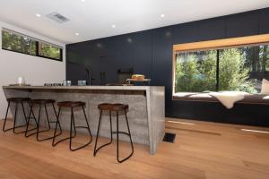 Daydream Cottage - beachside luxury in Lilli Pilli