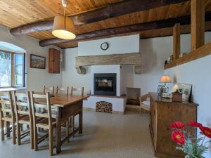 Maison familiale confortable, animaux admis, parking sur place - FR-1-582-537