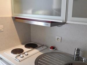 Appartement Jardin 3 Pièces à 80m de la Mer avec Parking Privatif - FR-1-712-98