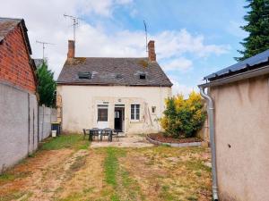 Maisons de vacances Gite spacieux au coeur de Marboue - FR-1-581-155 : photos des chambres
