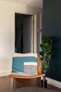 Heart of 12 South, Near Downtown, Park FREE- #15