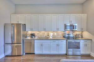 Boutique Studio in Heart of Dynamic 12 South #203