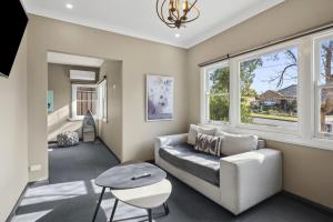 Evies Cottage I Belmont Suites I regionalXscapes