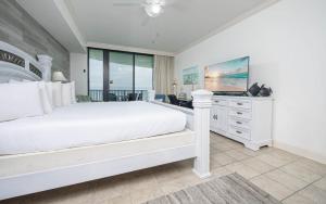 Phoenix IX 1105 condo