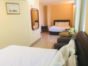 Hotel Reko Inn