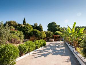 Villa with Private Pool room in Green Retreat