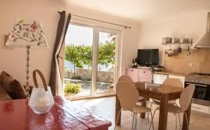 Waterfront Apartment - Kučište