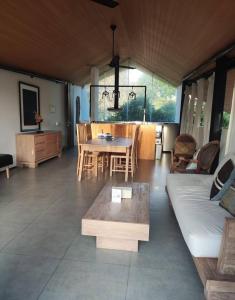 Dancing Garden Villa