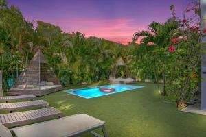 The Purple Paradise Poolhot Tub Little Havana