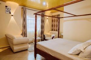 Great Hornbill Holiday Home
