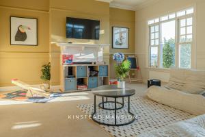 Kinstead Mansion - Your exclusive modern country escape