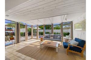 Seahorse Villa 2 by PMI