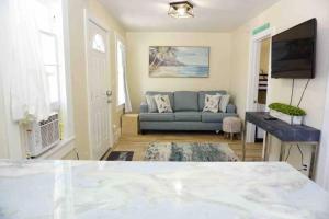 Pets OK! Steps to Ocean Center Walk to Beach!