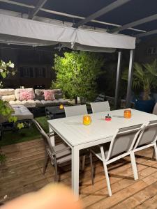 Escale Etoile du désert 8 couchages, terrasse, parking privé