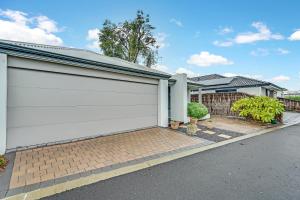 The Aurora Your Family Holiday Starts Here